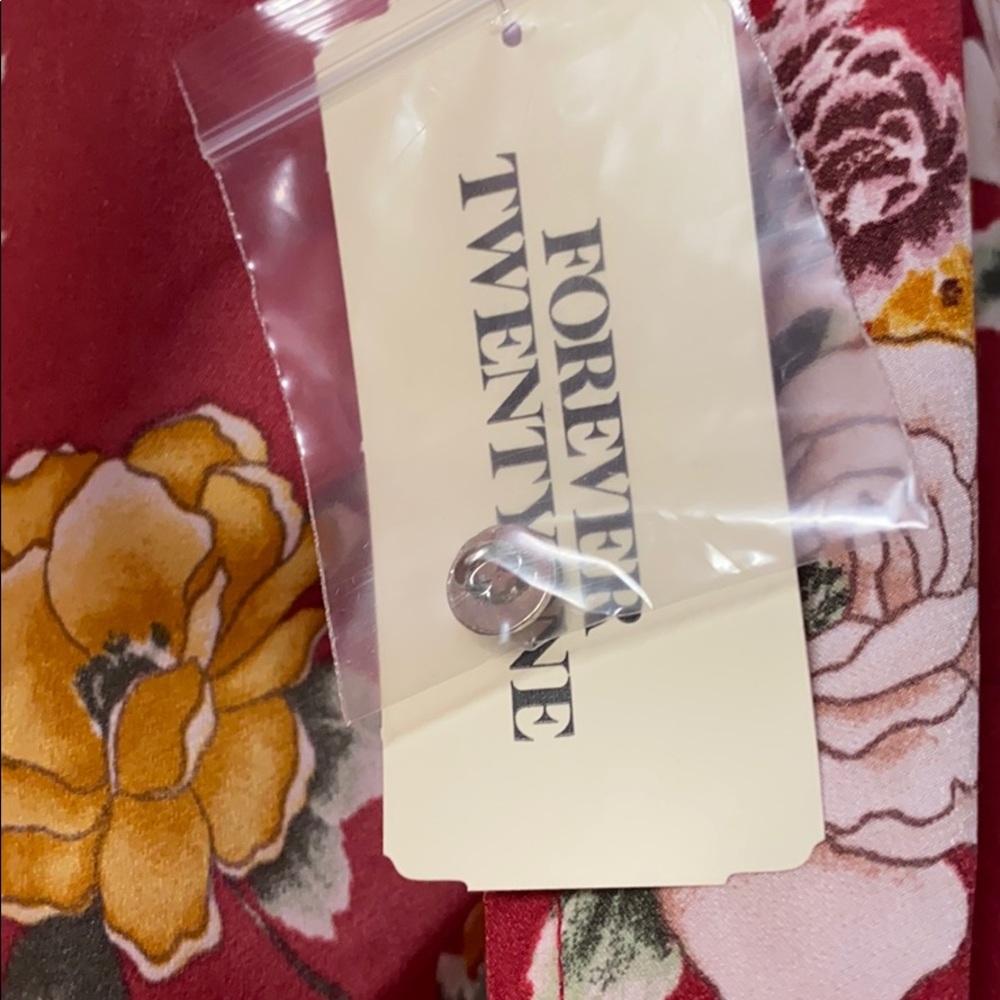 2 for $10 Forever 21 Floral print mini dress vneck NWT - Picture 3 of 4